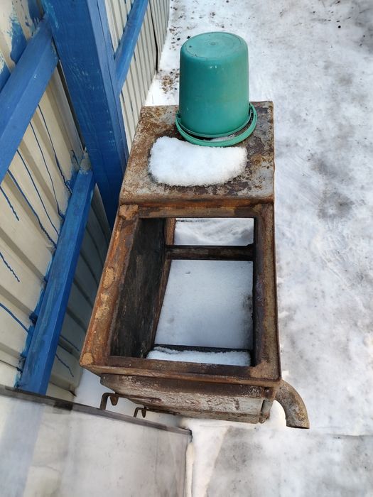 Продам печь чугунную