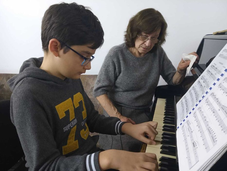 Частни уроци по пиано и теория