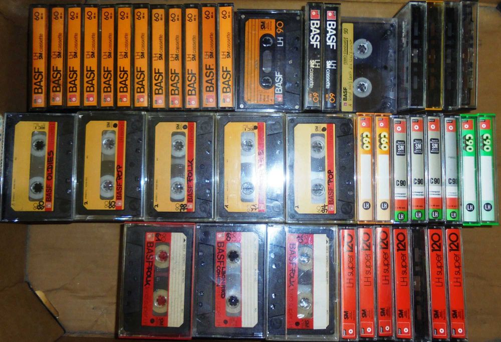 Vand casete audio cu banda FE , BASF, AGFA, etc., utilizate