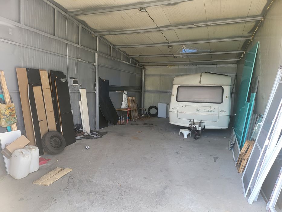 Garaj depozitare 60 mp = 200 e