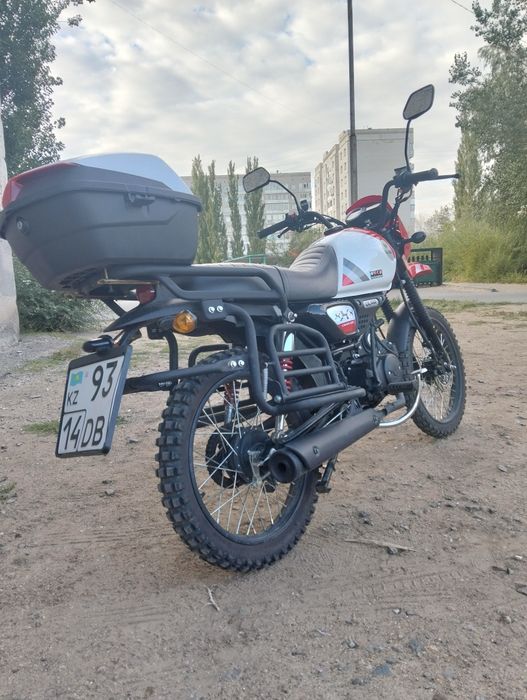 Мотоцикл ular scrambler