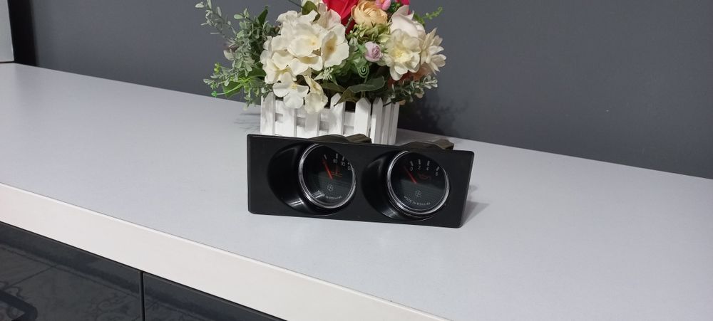 Ceasuri Apă și Ulei. Dacia