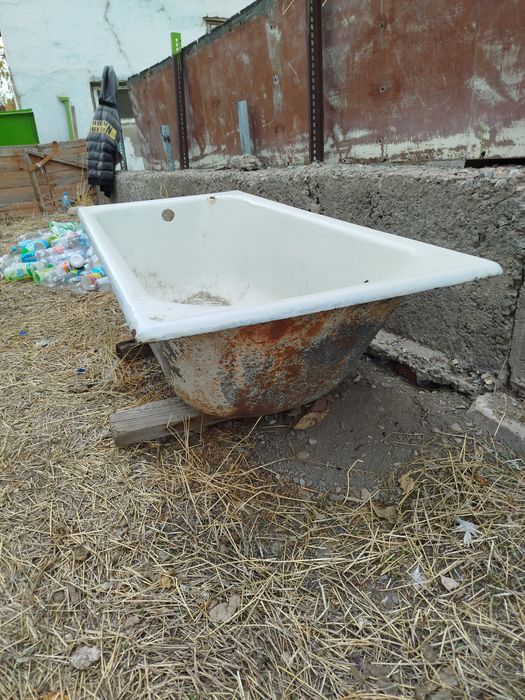 Ванна чугунная б/у