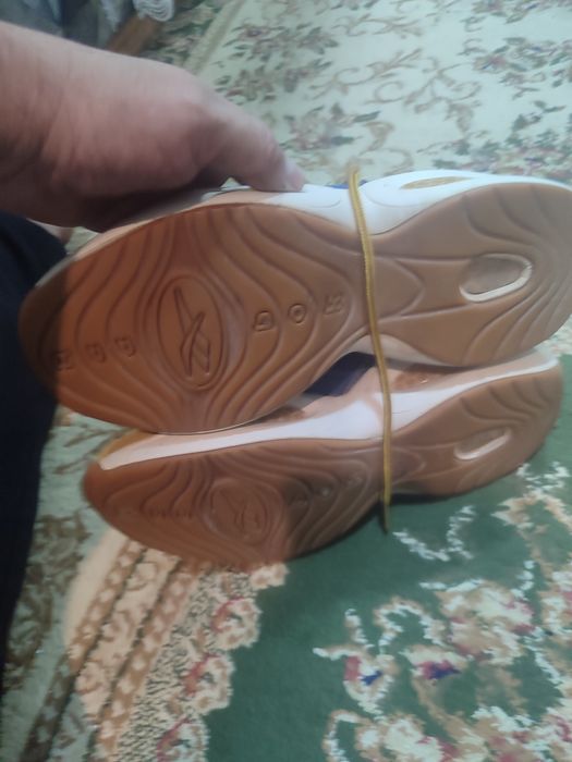 продам оригинал рибок.в отличном состоянии.привозные.