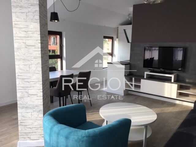 Дава се под наем Двустаен апартамент в Варна, м-т Траката - 65 кв.м за 373.83 € - Снимка #2