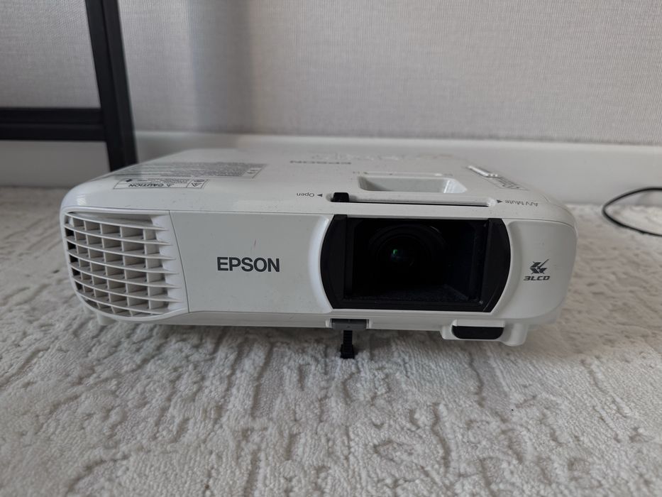 Проектор Epson EH-TW650