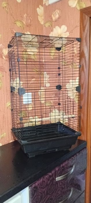 Продам клетку для попугаев