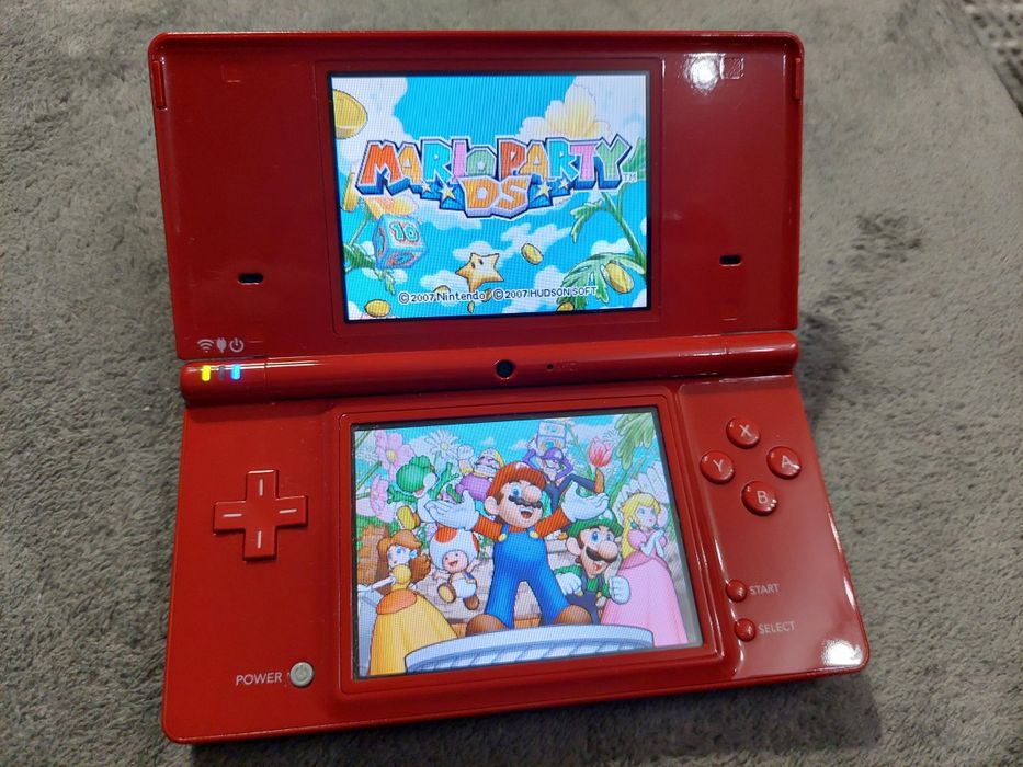 Конзола Nintendo DS i