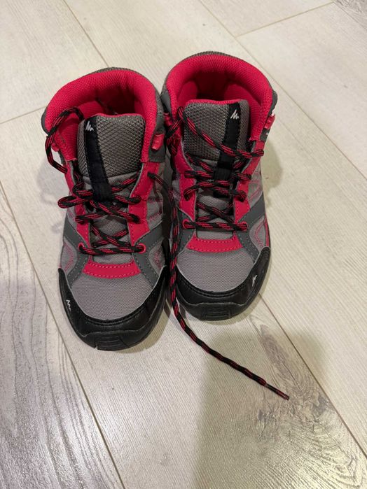 Детски туристически обувки, обувки за преходи Quechua номер 34