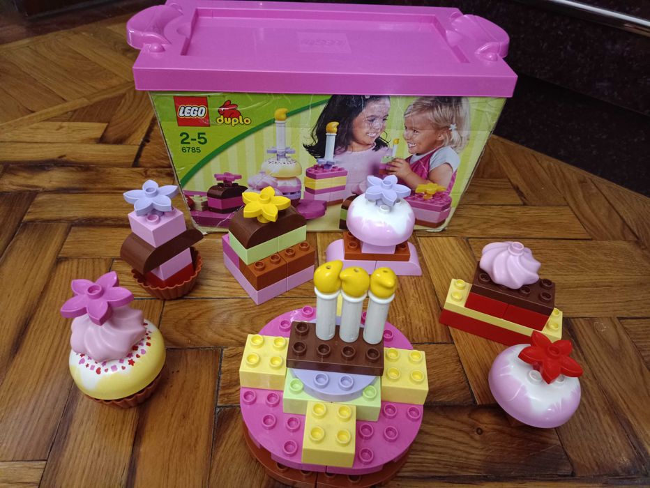 Конструктор LEGO DUPLO  Весёлые тортики (2-5 лет)