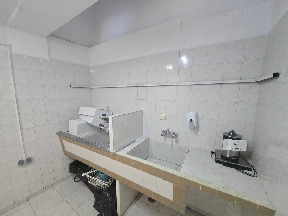 Дава се под наем Заведение в Варна, Център - 240 кв.м за 2000 € - Снимка #12