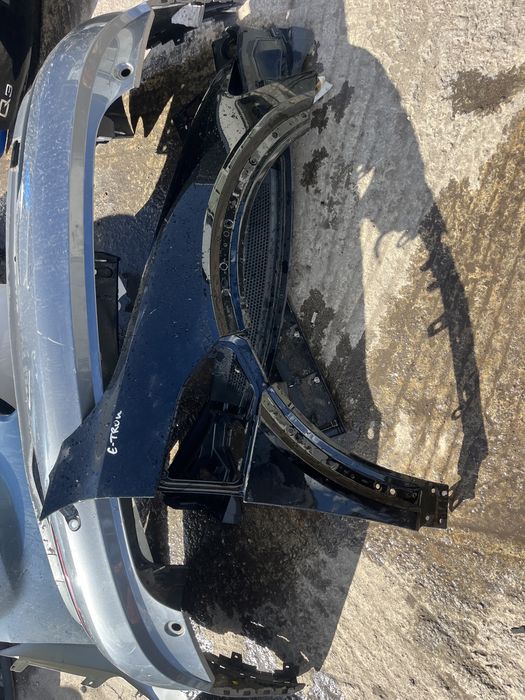 2 броя десен калник Audi E-Tron