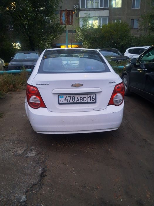 Продам машину шевроле авео