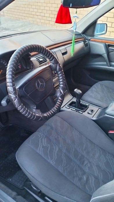 Продам Мерседес 210