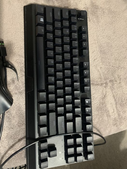 Tastatura mecanica si mouse gaming Razer