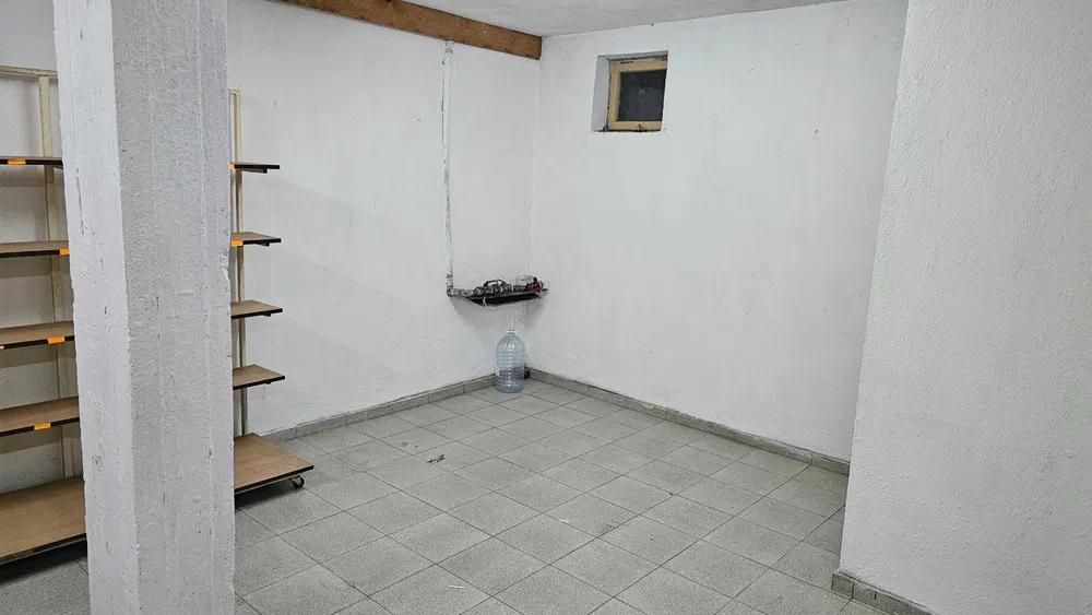 Офис, под наем, Зимно кино Тракия