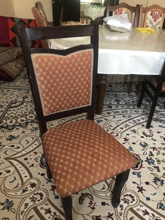 Продаётся стол со стульями