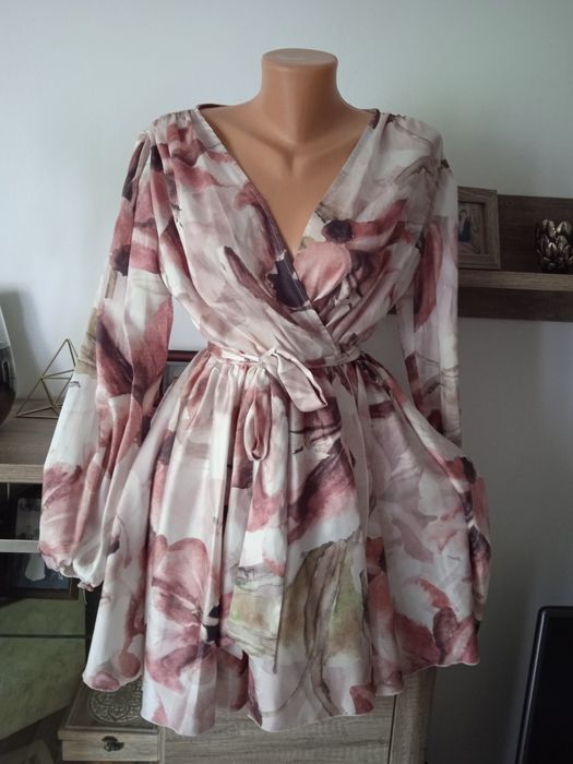 Rochie vaporoasa, cu imprimeu multicolor