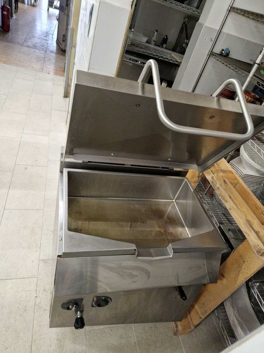 Обръщателен тиган 50л на ток за професионални кухни , използван и в отлично състояние