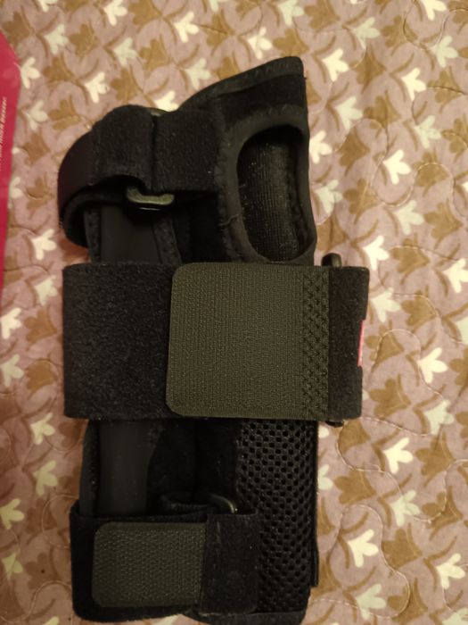 Бандаж для кисти Munumed