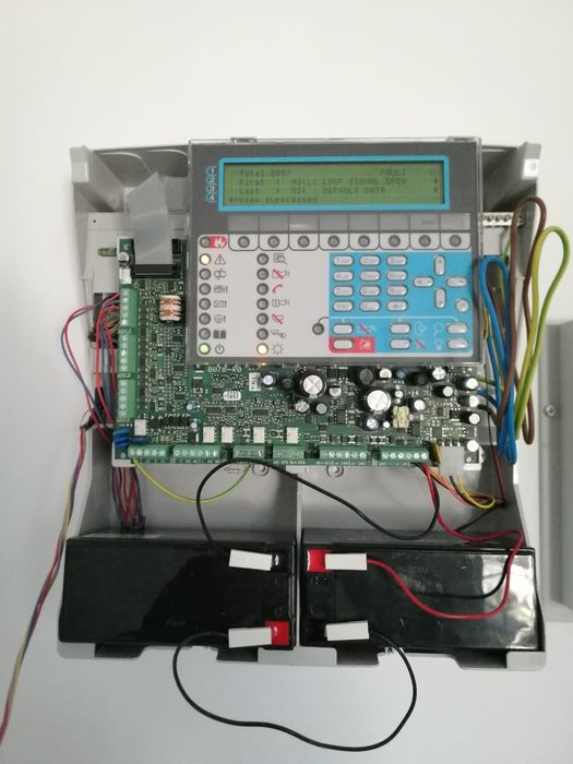 Montaj sistem detectie si semnalizare la incendiu Idsai