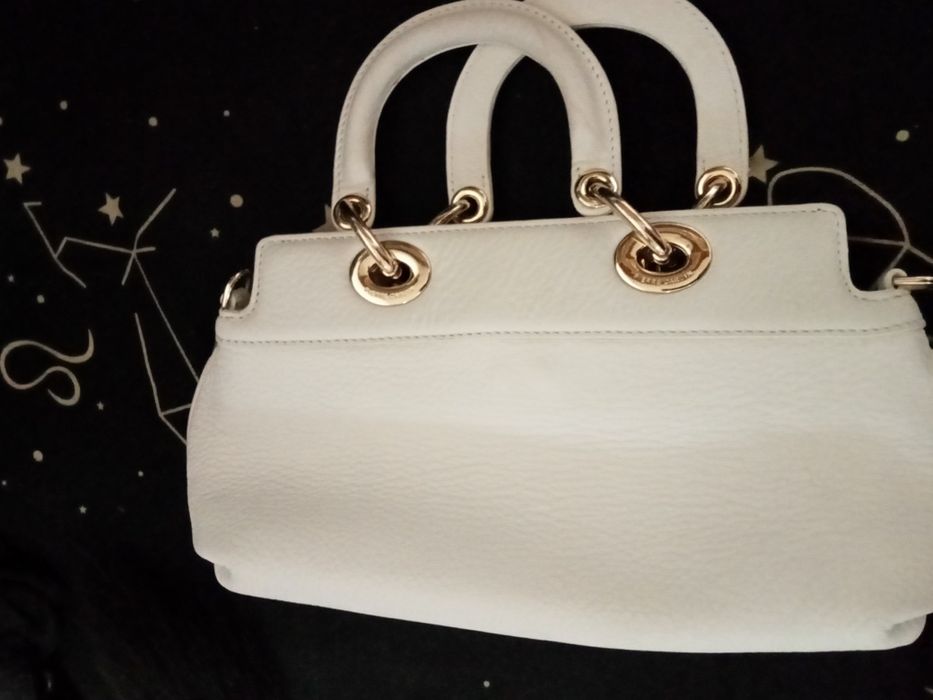 Geantă de vânzare în stare nouă 250 RON negociabil