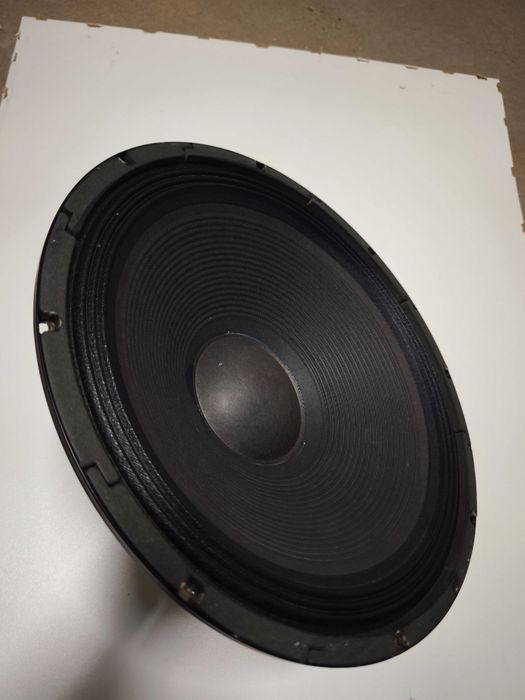 Vând difuzoare Gemini SWF-1534-3 – 15" (38 cm), 150W RMS, 8 Ohmi
