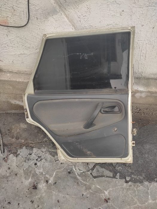 ВАЗ-2114 есігі (артқы сол жақ)