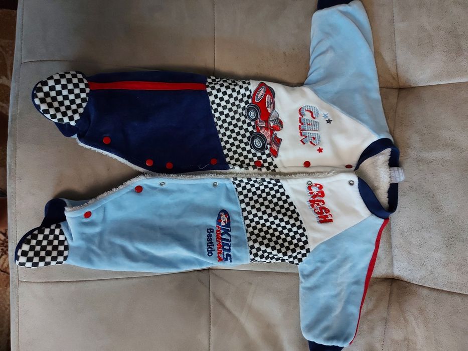 Продам комбезики на мальчика