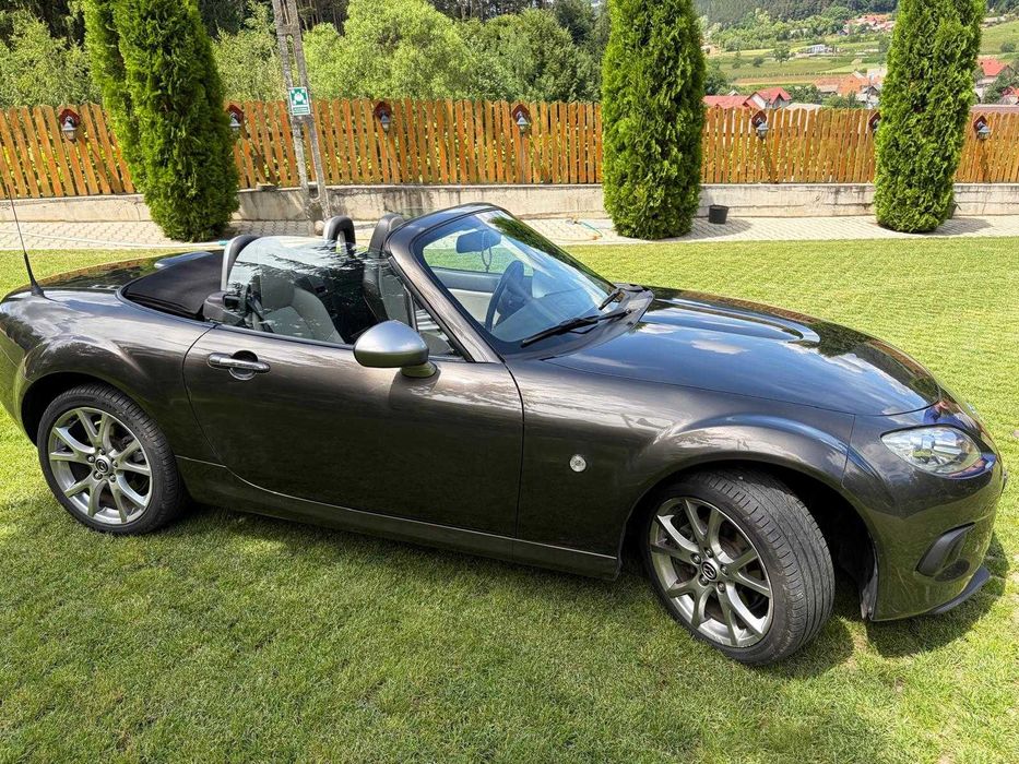 Masina Mazda MX5