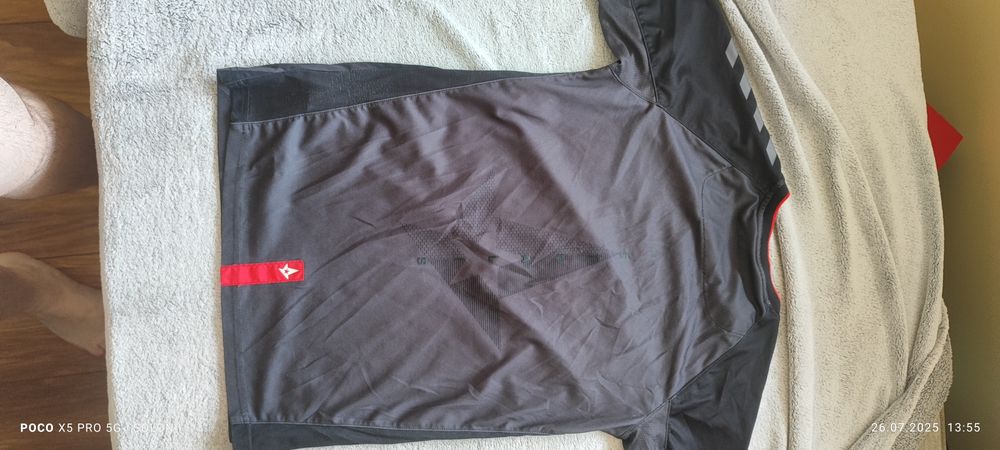 Шапка и тениска Astralis