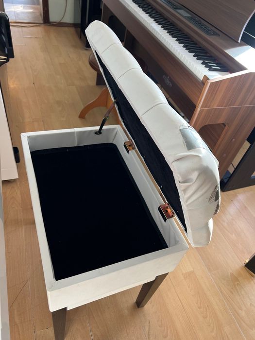 Стол за пиано - употребяван