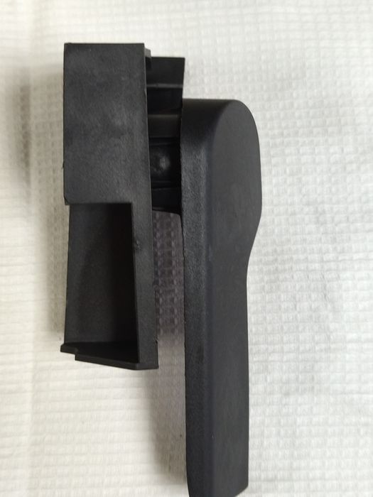 Ручка открывания капота