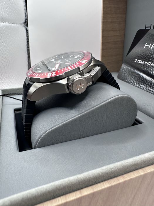 *Чисто Нов* Hamilton  Kahaki Navy Frogman Titanium