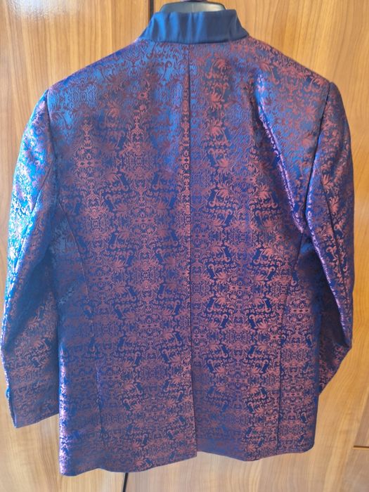 Titlu: Costum elegant băieți (sacou + vestă + pantaloni) – ocazii speciale

Preț: (completează prețul)

Descriere:
Vând costum elegant pentru băieți,