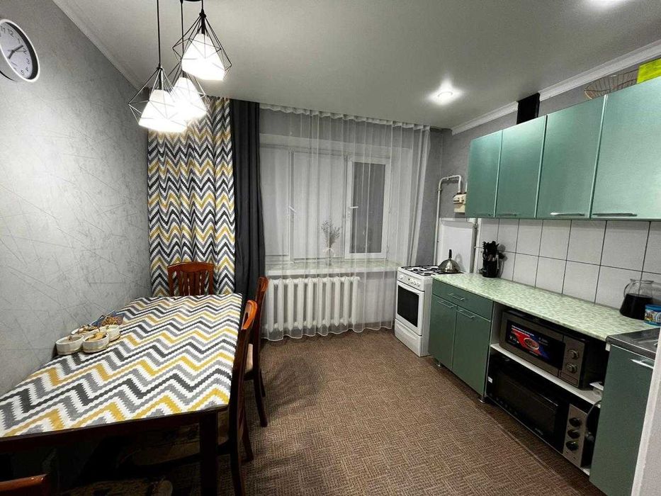 продам двухкомнатную квартиру в 5 микрорайоне