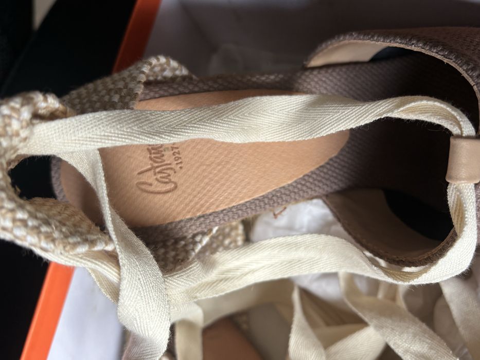 Castaner 38 EU Платформи