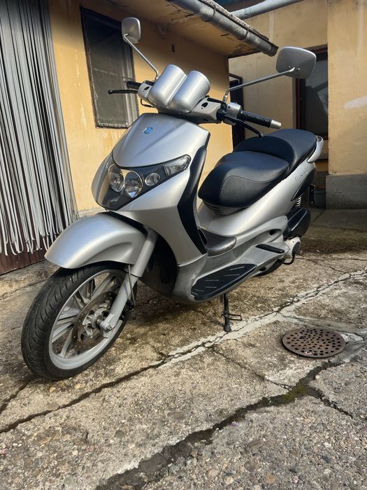 Piaggio Beverly 200