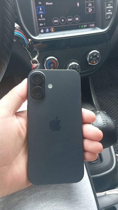 iPhone 16 128 yomkost 95 foiz karobka dokment hammas bor