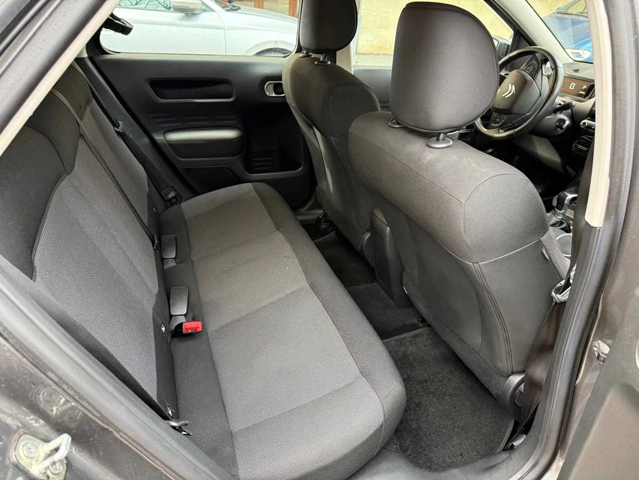 Citroen C4 Cactus 1.2 pure tech 110 hp.