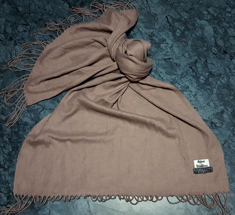 Шалове Gucci /Acne Studios / шапка Jean Paul Gaultier