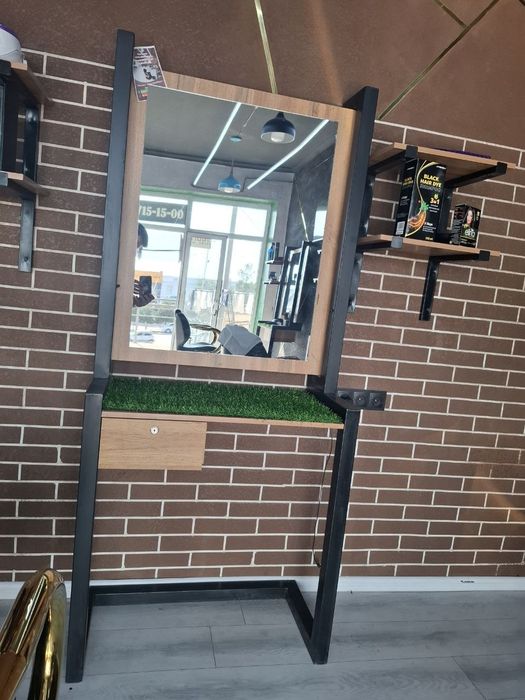 Erkaklar Saloni  jixozlari sotiladi