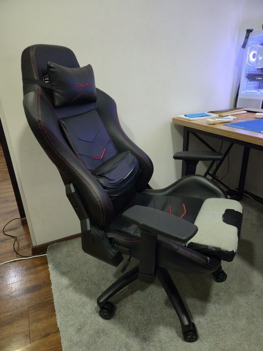Игровое кресло Tesoro