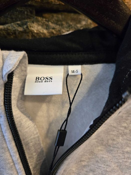 Детски анцунг BOSS / 13-14 г./ Нов/ 100 % Оригинален