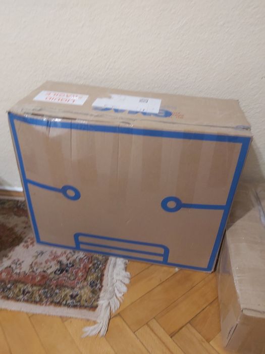 Vând o cutie mare cu haine ptr bărbați xl