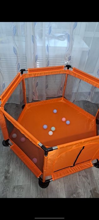 Продаётся детский манеж