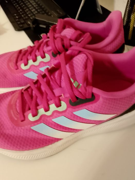 Adidas кроссовки женские