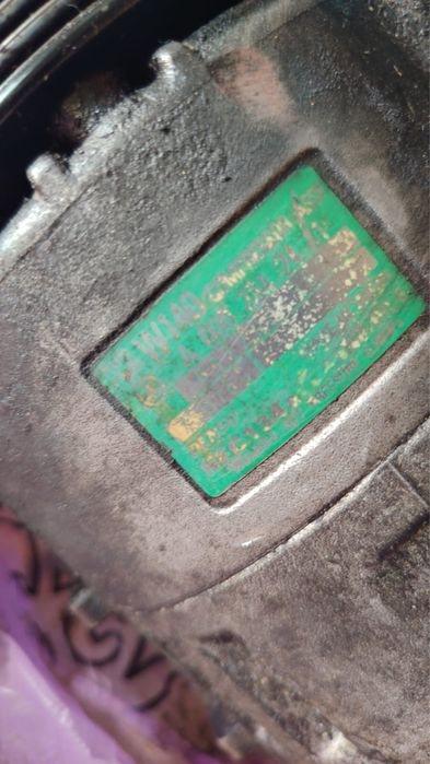 Компрессор кондиционера на Мерс