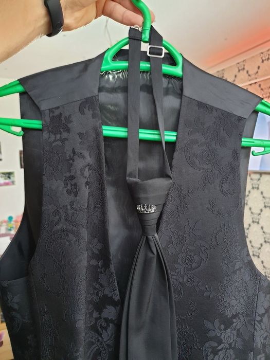 Sacou +vestă+ cravată pentru  mire  !