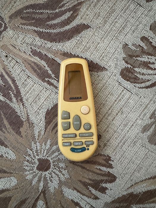 Продавам климатик Osaka RCH-3218NC – работещ, с дистанционно